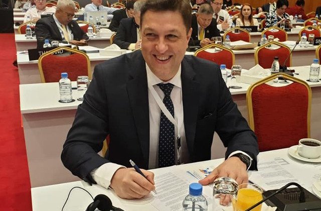 Serban Nicolae: Domnule Iohannis, promulgati Legea! Domnule Isarescu, organizati repatrierea aurului!
