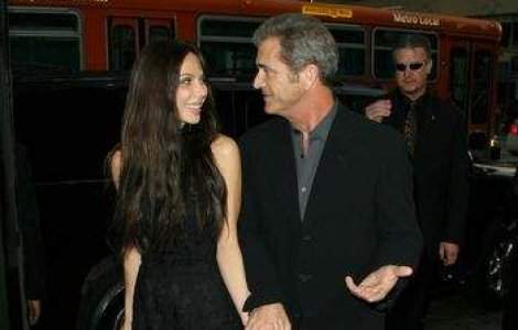 Mel Gibson si-a scos in lume noua iubita