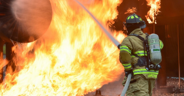 Doi piloti morti si 7 pasageri raniti, dupa ce un avion a efectuat o aterizare de urgenta/ FOTO