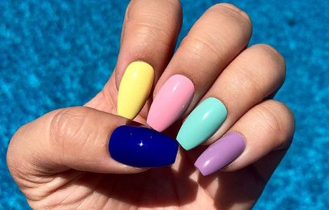  Top  Iesi in evidenta prin culoare: 20+ modele de manichiura, ideale pentru vara