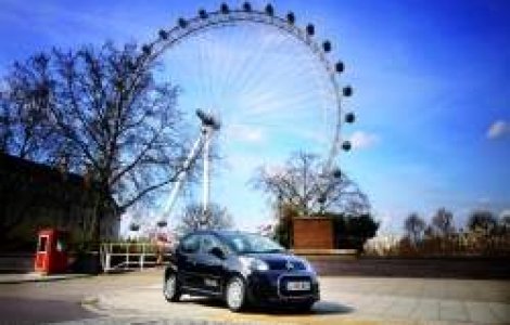 Prima masina electrica cu 4 locuri disponibila in Marea Britanie