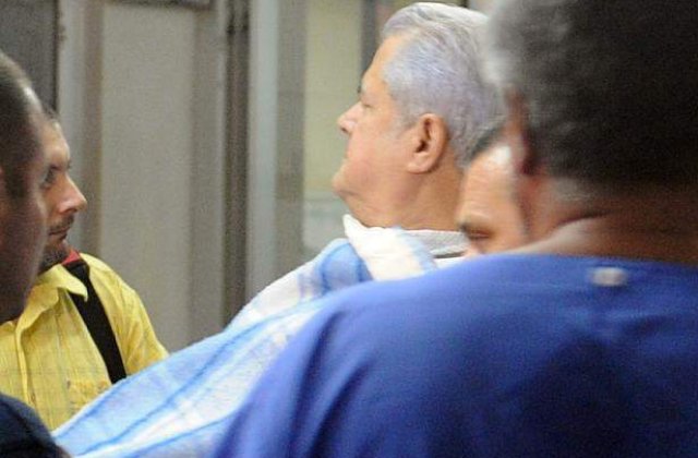 Adrian Nastase a ajuns la Penitenciarul Rahova