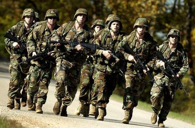 Primul gay pride la Pentagon de la abrogarea legii "Don&#39;t speak, don&#39;t tell"