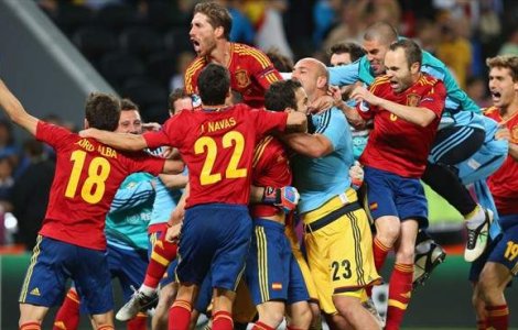 Euro 2012: Spania a invins Portugalia