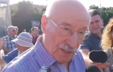 Protest al artistilor in Piata Victoriei/ VIDEO