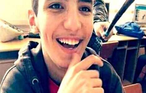 Un elev s-a spanzurat inainte de BAC. Prietenii sustin ca "a fost batjocorit pana nu a mai putut indura"