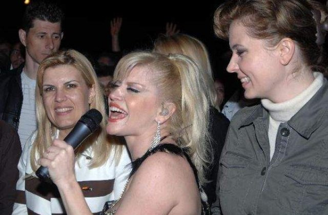 Video: In sfarsit, avem imn pentru turismul romanesc!