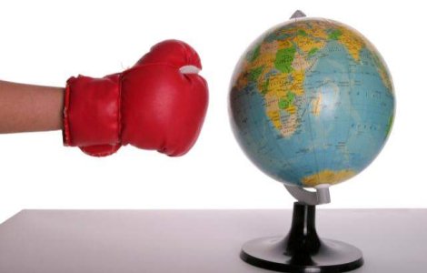 O romanca boxeaza pentru titlul mondial WBO