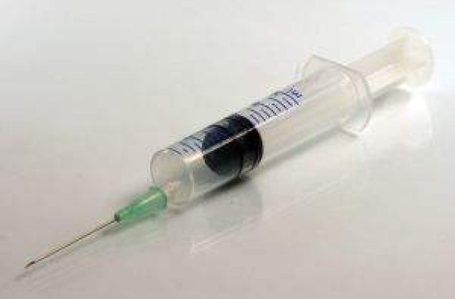 Remediu pentru barbatii vlaguiti: Injectia cu testosteron