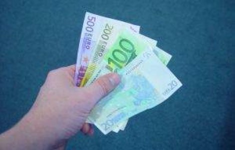 Liderii UE inlesnesc conditiile finantarii de criza pentru Spania si Italia