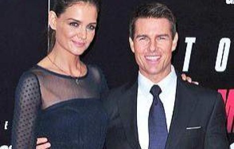 Tom Cruise si Katie Holmes divorteaza