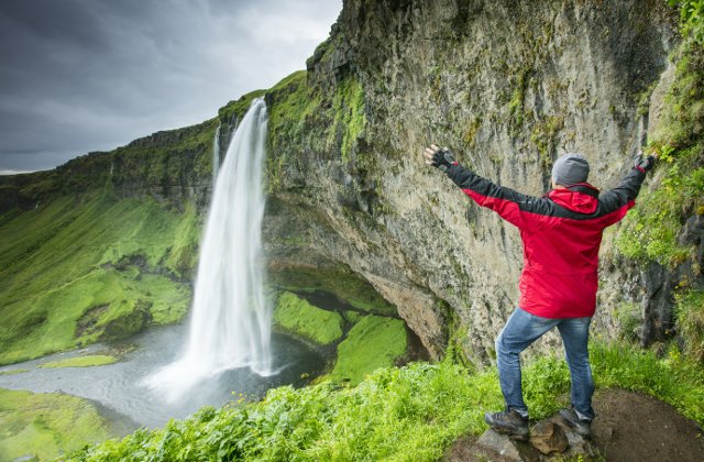 10+ fotografii de vacanta din Islanda, impartasite de turistii care au ajuns in "tara ghetii si a focului"