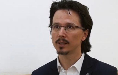 Cristi Danilet: Care e diferenta dintre un judecator care are baveta curata si unul care o are patata?