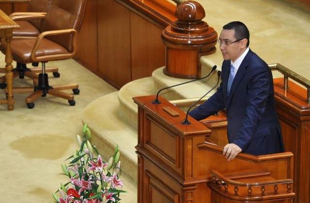 Ponta: Propun sa demisionez si eu, si Basescu