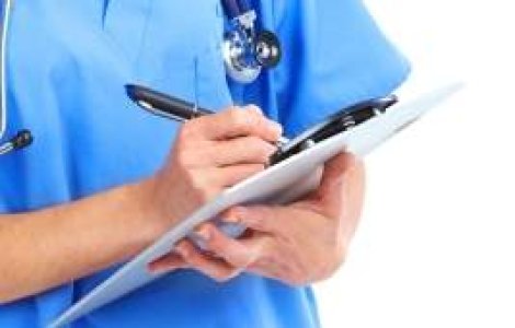 Medicii au amanat nejustificat si ilegal externarea lui Nastase