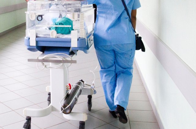 Malnutritia si lipsa vitaminelor A, C si D, factori de risc ai nasterii premature