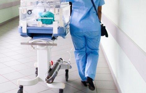 Malnutritia si lipsa vitaminelor A, C si D, factori de risc ai nasterii premature