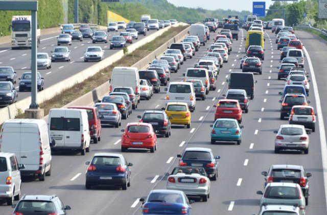 Statele UE au respins introducerea WiFi ca standard pentru masinile conectate: 21 din 28 de tari au votat impotriva propunerii Comisiei Europene