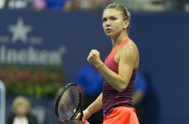 Simona Halep s-a calificat in optimi de finala la Wimbledon