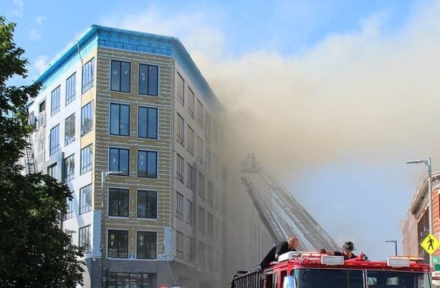 Sudul Californiei, zguduit de un nou cutremur, cu magnitudinea 7,1. Incendii, scurgeri de gaze, oameni raniti, pereti prabusiti/ VIDEO