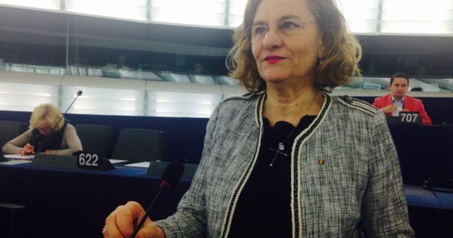 Clotilde Armand: Sa-i spuna cineva doamnei Grapini ca prostia are ca mama fudulia. Reactia Mariei Grapini: Mare ipocrizie!