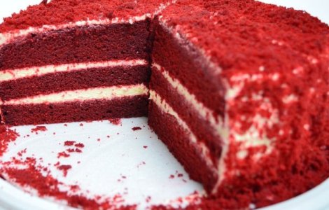 Prajitura ce continea canabis, oferita din greseala in semn de multumire personalului unui spital