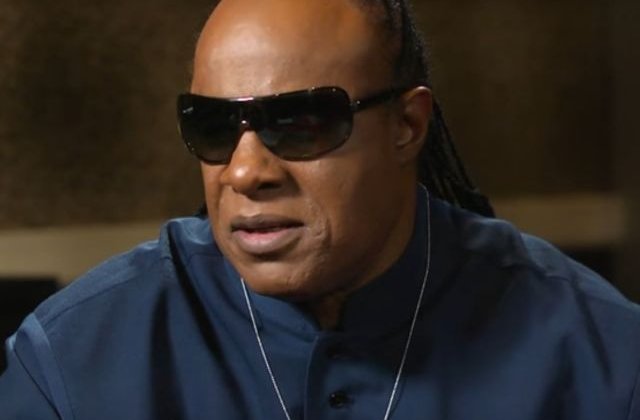 Stevie Wonder va fi supus unui transplant de rinichi