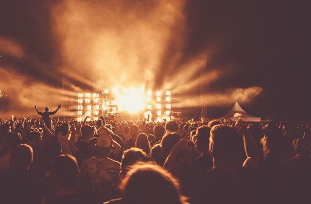 Un bucurestean de 34 de ani, participant la Neversea, a murit in timpul festivalului