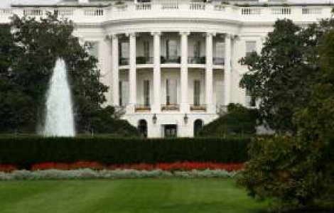 Casa Alba exclude un plan de salvare pentru presa americana