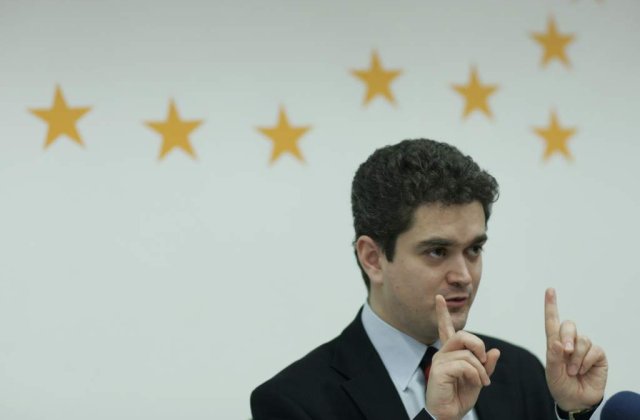 Ministrul Culturii face un ziarist de la Gandul &#39;cretin si mincinos&#39;