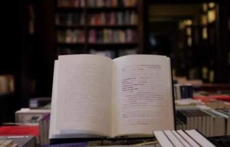  Video  Cartea cu termen de expirare