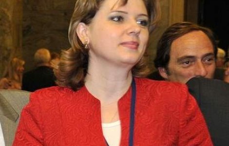 A treia victorie, de marti, pentru USL: Roberta Anastase, revocata de la Camera