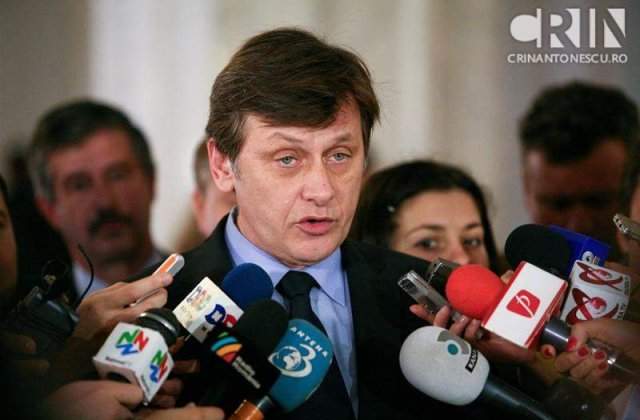 Suspendarea lui Basescu: Ce atributii ar avea Antonescu ca presedinte interimar