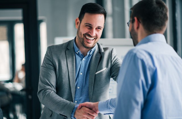 Cum sa faci o prima impresie cat mai buna: 8 trucuri simple care te pot ajuta