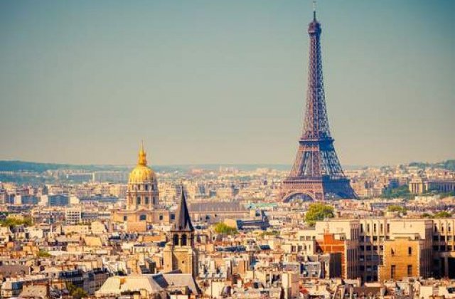 Parisul a declarat 'stare de urgenta climatica'