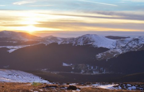 Ninsoare in plina vara, in Muntii Rodnei