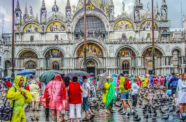 Atentionari de calatorie in Italia si Croatia: Ploi puternice si furtuni