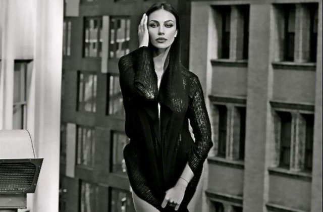 Madalina Ghenea, in rol de prostituata intr-un film italian