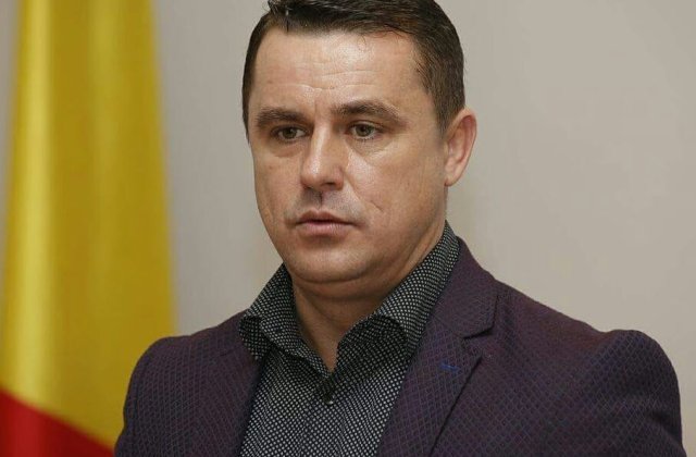 Primarul PMP al orasului Ulmeni a renuntat la pensia speciala, cu declaratie la notar