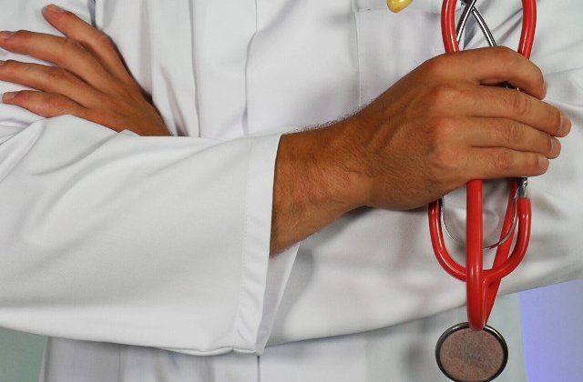 Studiu: Cancerul de vezica urinara, atacat si distrus cu un virus responsabil de raceala