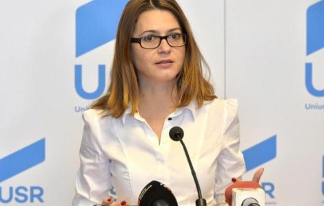 Senator USR: Doamna Weber are pe masa doua cereri sa sesizeze CCR cu privire la Codul Administrativ, dar dinspre Avocatul Poporului nu aud decat o liniste asurzitoare