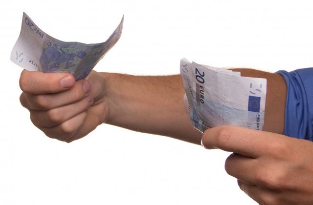 5 factori de care sa tii cont atunci cand alegi un credit nebancar