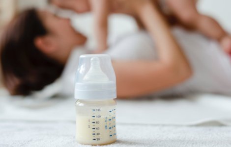 Hranirea la san a bebelusilor ar duce la economisirea unui miliard de dolari in fiecare zi pe plan global