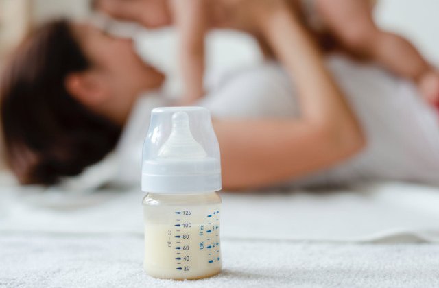 Hranirea la san a bebelusilor ar duce la economisirea unui miliard de dolari in fiecare zi pe plan global