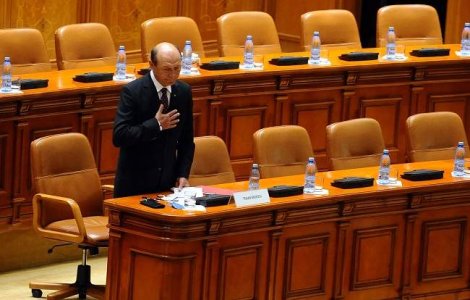 Basescu a fost SUSPENDAT