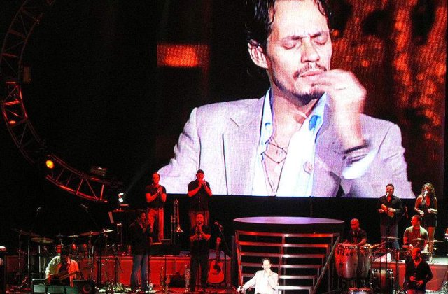Marc Anthony il ajuta in campanie pe Barack Obama