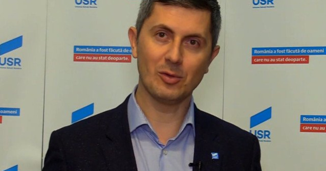 Barna, la Congresul USR: Va cer sa aveti incredere ca va pot reprezena cu succes in calitate de candidat la presedintie