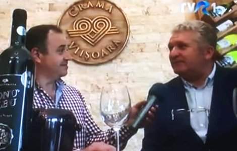 Un producator de vin s-a laudat la "Viata Satului" cu certificatele de virginitate ale angajatelor care zdrobesc strugurii