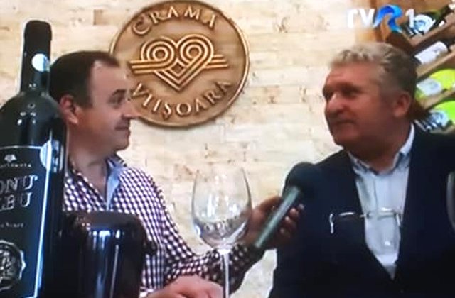 Un producator de vin s-a laudat la "Viata Satului" cu certificatele de virginitate ale angajatelor care zdrobesc strugurii