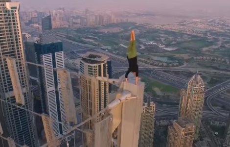  Top  10+ tendinte bizare din social media pe care lumea continua sa le urmeze